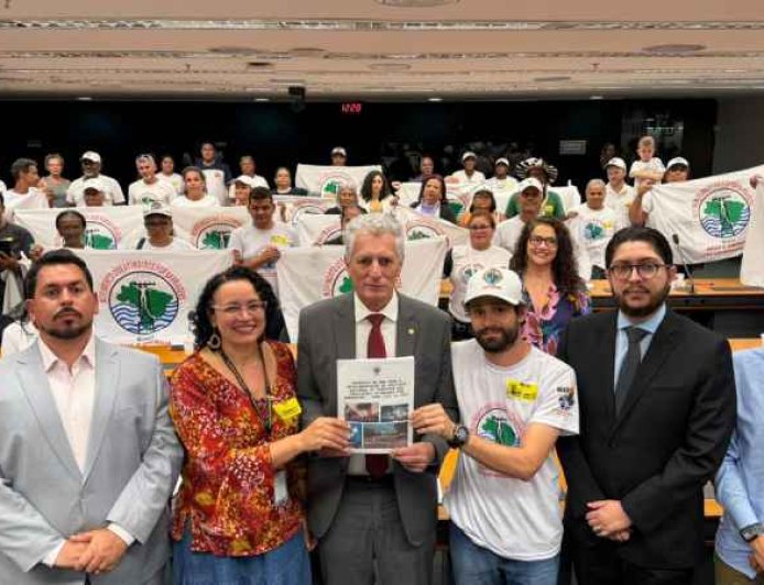 Atingidos por barragens cobram em Brasília participação direta em acordos de reparação