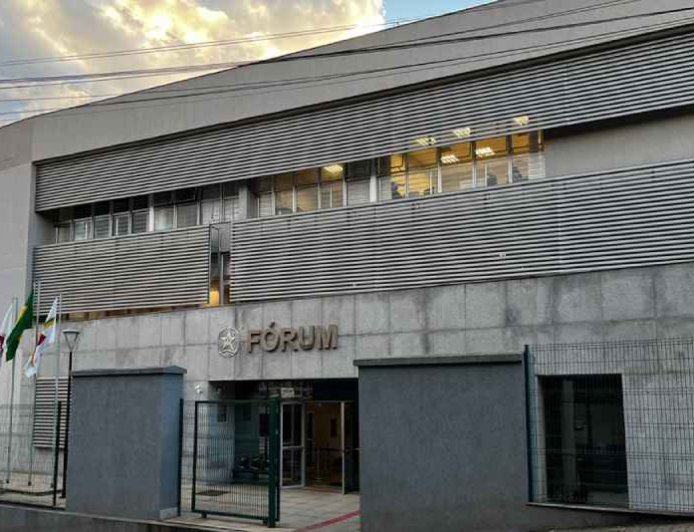 Tribunal do Júri de Ouro Preto condena sete pessoas por tortura e homicídio